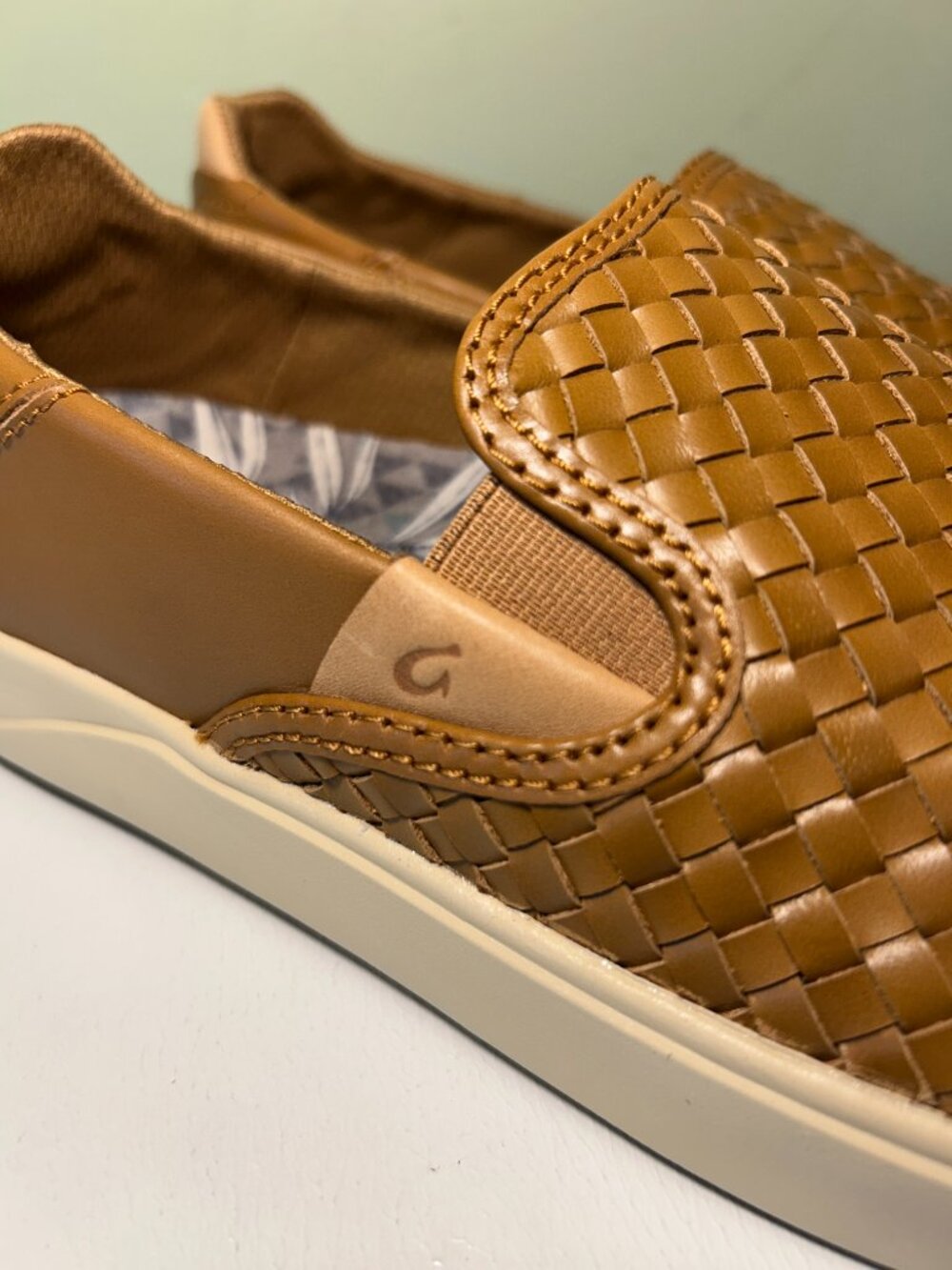 Olukai Men's Lae‘ahi Lauhala Woven Leather Shoes - Picture 8 of 15